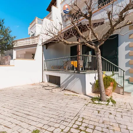 Mara By Vivimy Ugento